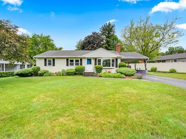 21 Crestfield Ln, Leominster, MA 01453