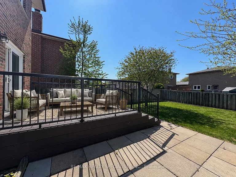 1571 Shale Oak Mews — Photo 14