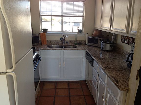 3rd image of 6220 Escondido Dr #B