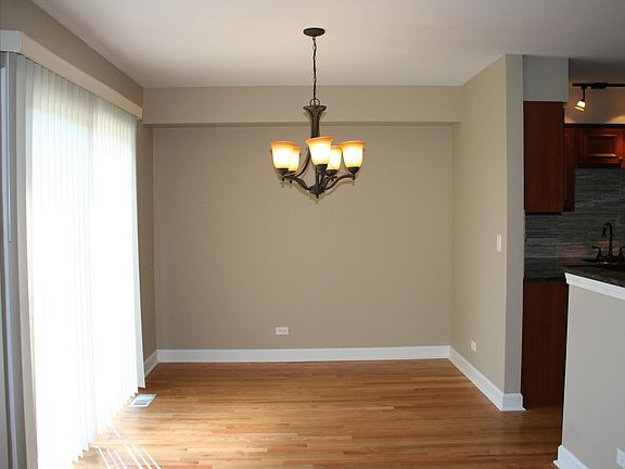 4th image of 1517 N Pembroke Dr