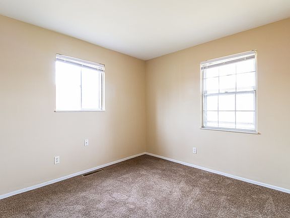 5th image of 1905 Bluehill Dr