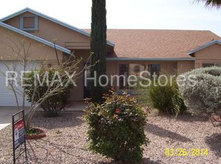 2710 Sun Crest Dr, Sierra Vista, AZ 85650