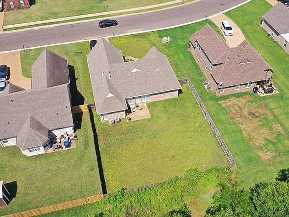 5th image of 4604 Boxwood Ln