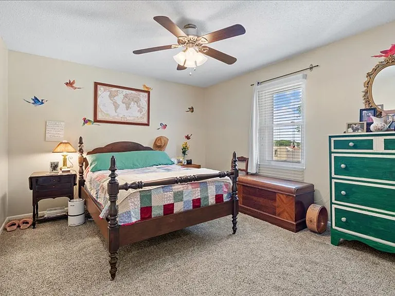 5920 Reeds Rd — Photo 3