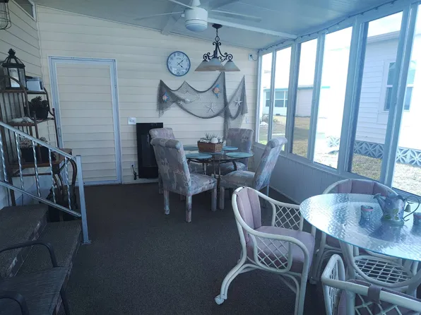 280 La Costa Dr, Nokomis, FL 34275