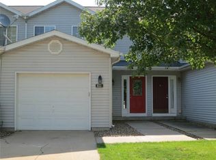 822 E 17th St, Norwalk, IA 50211
