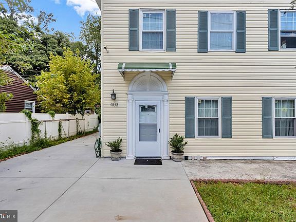 2nd image of 403 N Horners Ln