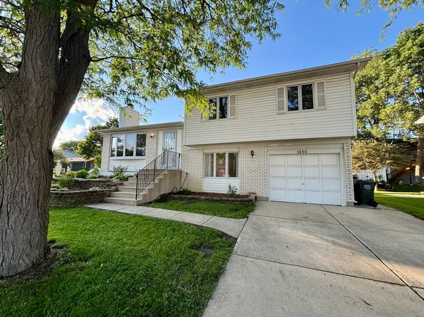 1450 Sturbridge Ct, Hoffman Estates, IL 60192