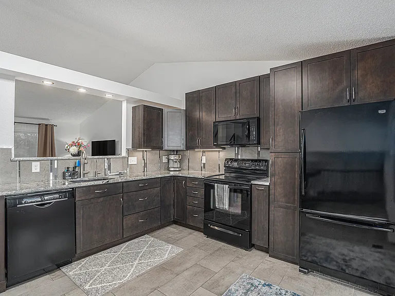 12160 Birch St — Photo 5