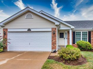 10222 Greenwich Pl, Saint Louis, MO