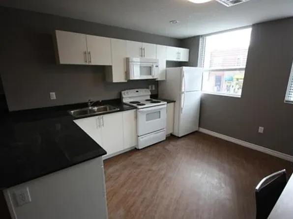 1100 Main St W, Hamilton, ON