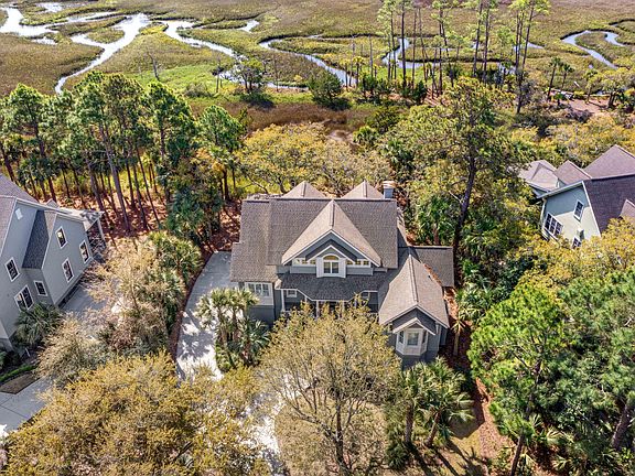 2nd image of 420 Snowy Egret Ln
