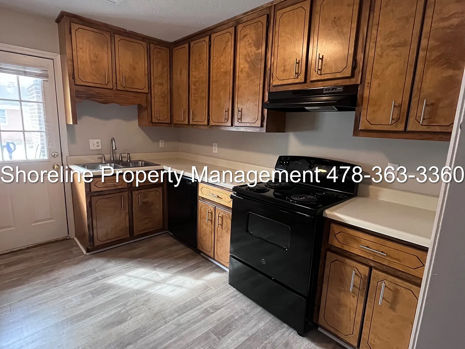 1861 North Ridge Drive - B — Photo 3