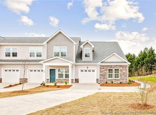 1036 Kensington Park Rd, Fayetteville, NC 28311