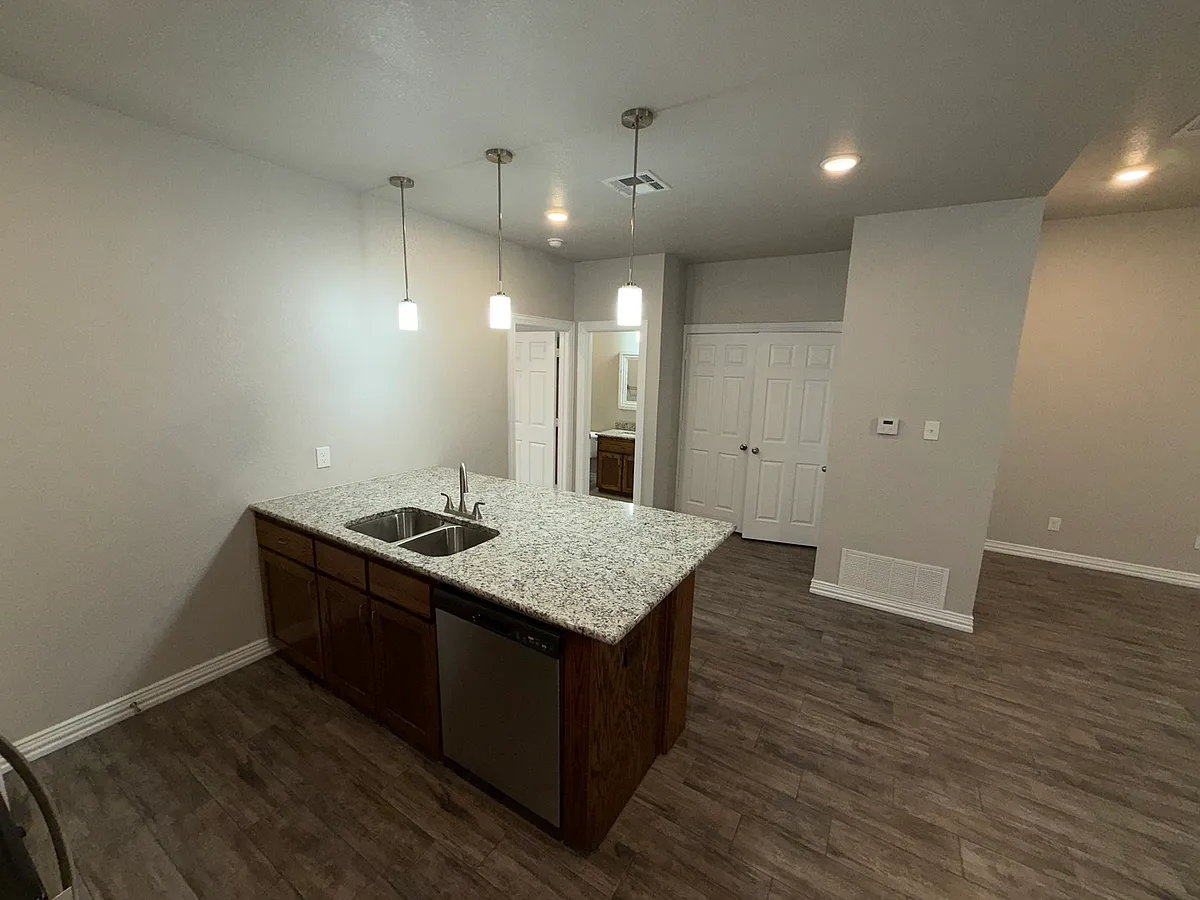 Building Photo - 3102 Fenway Cir