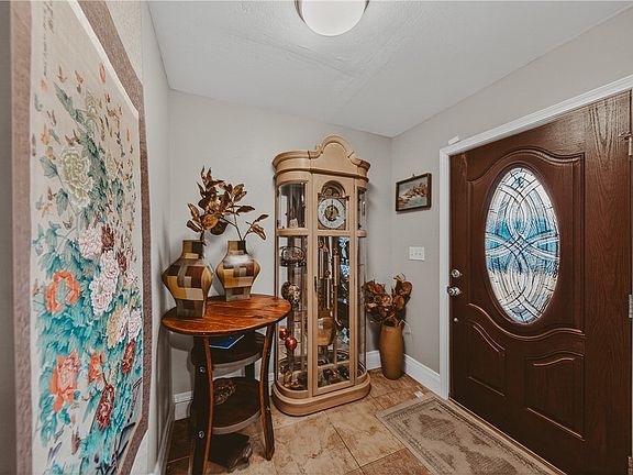 3rd image of 1827 N Seminole Ct