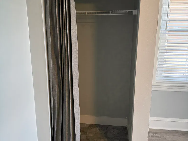 Walk-in closet