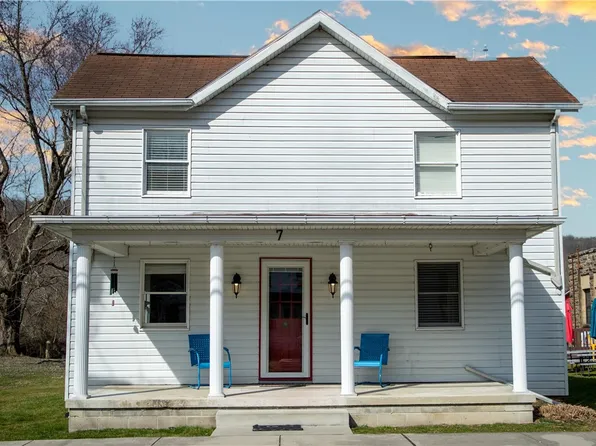 7 Sherman St, Ohiopyle, PA 15470
