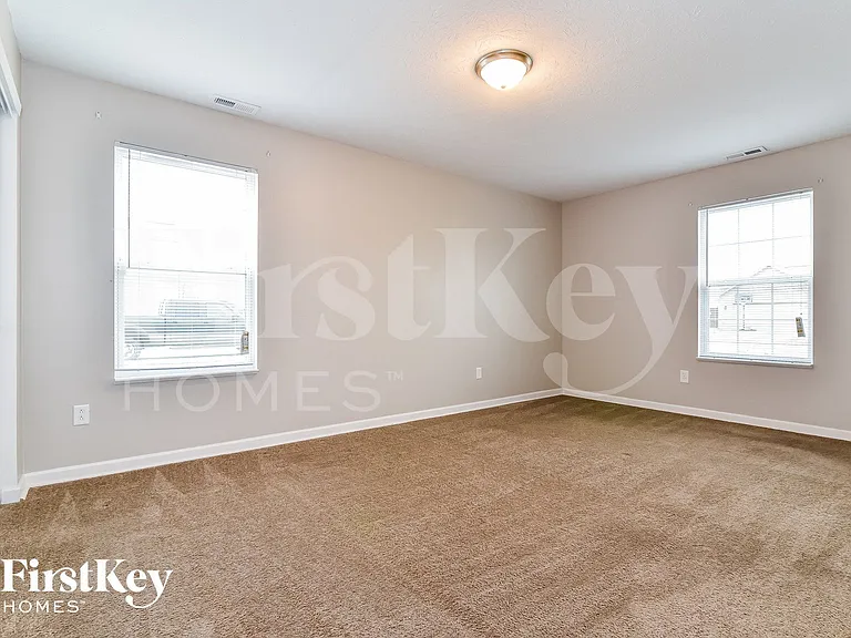 673 Loon Ln — Photo 6