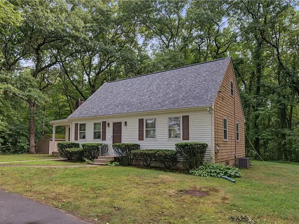 27 Peck Hill Rd, Johnston, RI 02919