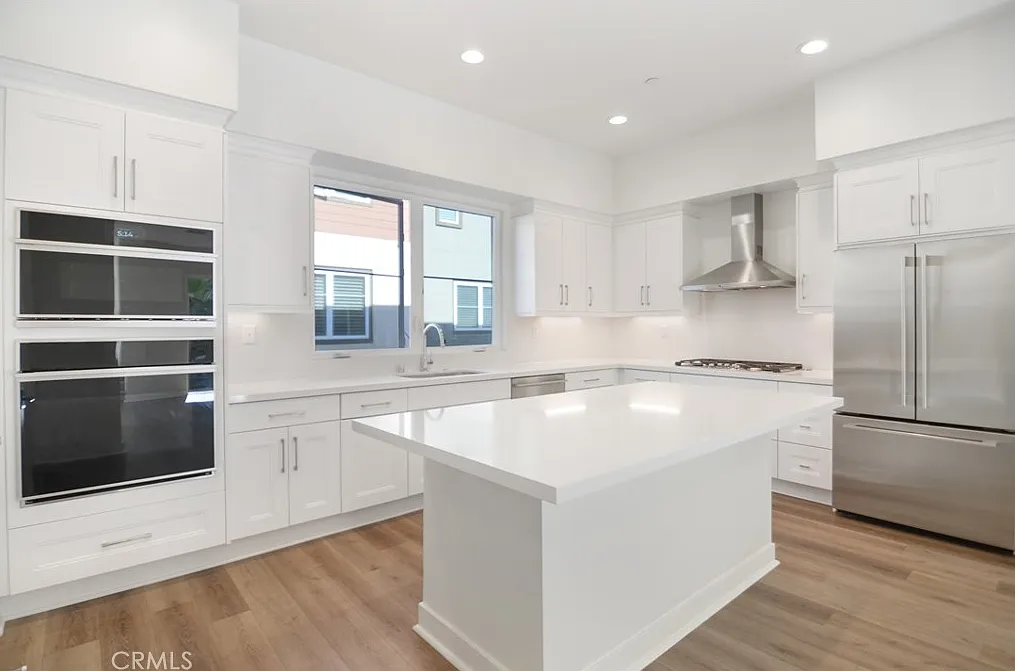 2 bed, 2.5 bath, 1506 sqft, $4,995 — Photo 4