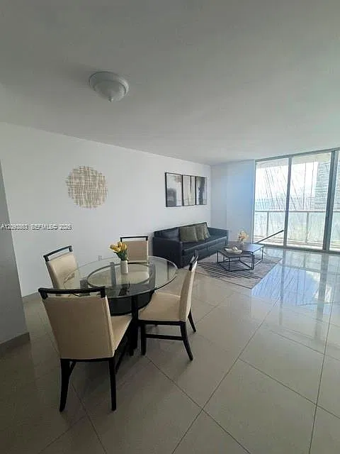 Icon Brickell Condo No 3 — Photo 4