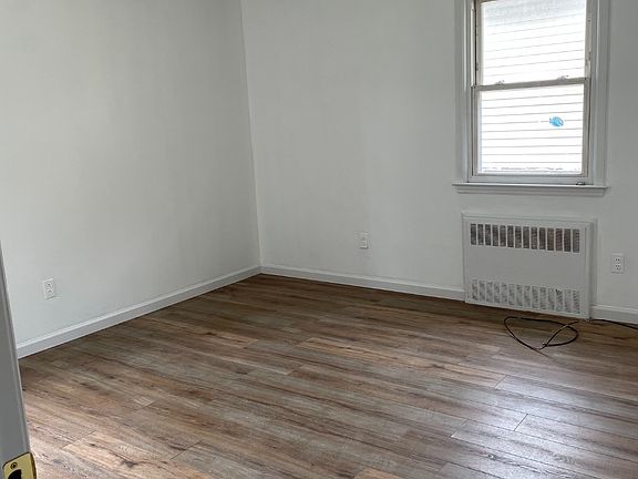 5th image of 630 Tysens Ln Floor 1