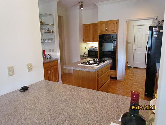 5th image of 211 Hanna Point
