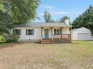 911 Riverside Dr, Lanexa, VA 23089