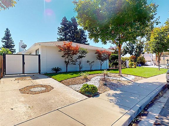 2nd image of 3712 Vondel Cir