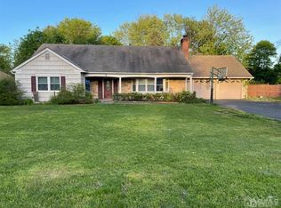 3 Meade Ct, Somerset, NJ 08873