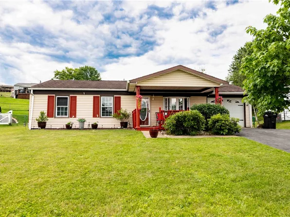 652 Westchester Dr, North Huntingdon, PA 15642