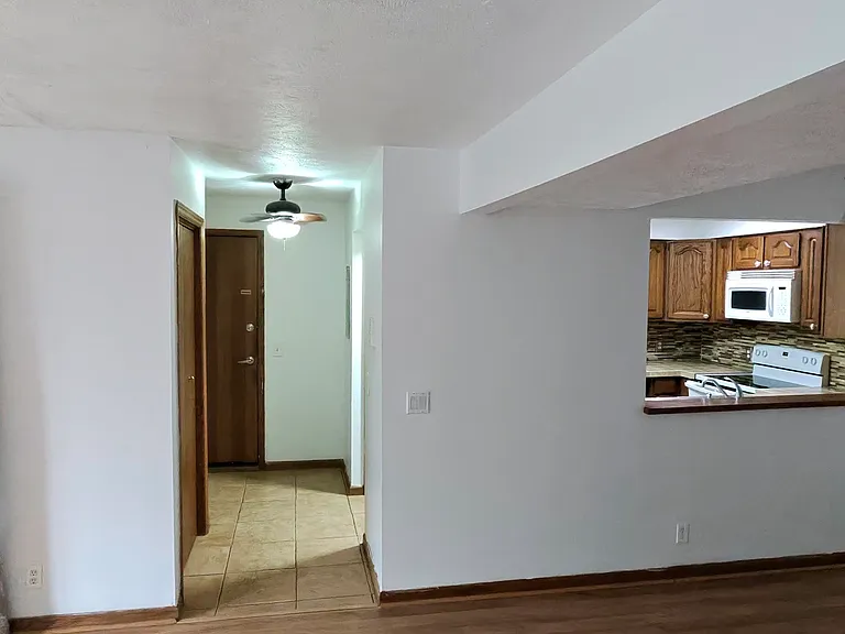 134 N 36th St #6 — Photo 8