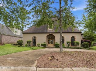 610 Abbots Ln, Ridgeland, MS 39157