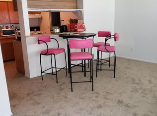 904 Emery Rd, Lawrence, KS 66044