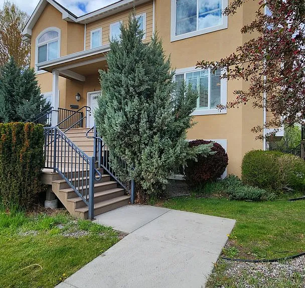 1020 Mount Ave #3 — Photo 1