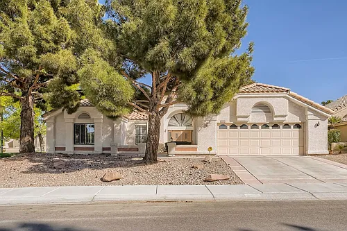 2224 Bear Valley St Photo 1