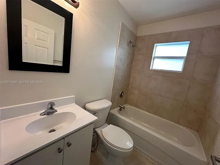 228 NW 14th Ave #0 — Photo 21