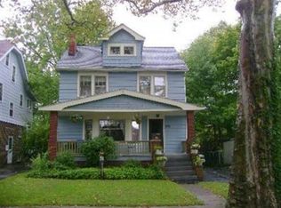 992 Quilliams Rd, Cleveland Heights, OH 44121