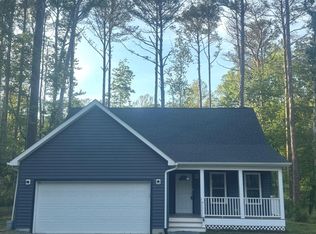191 Woodbine Dr, Colonial Beach, VA 22443