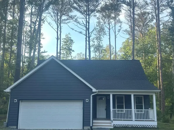 191 Woodbine Dr, Colonial Beach, VA 22443