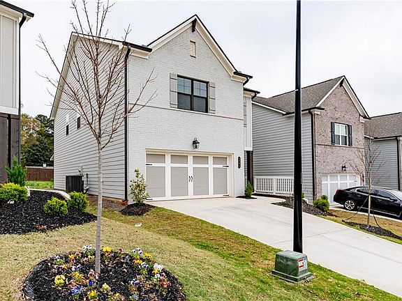 2nd image of 5385 Fox Hill Ln