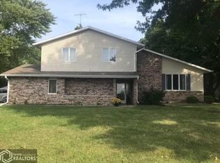 2643 Clearview Heights Rd, Fort Madison, IA 52627