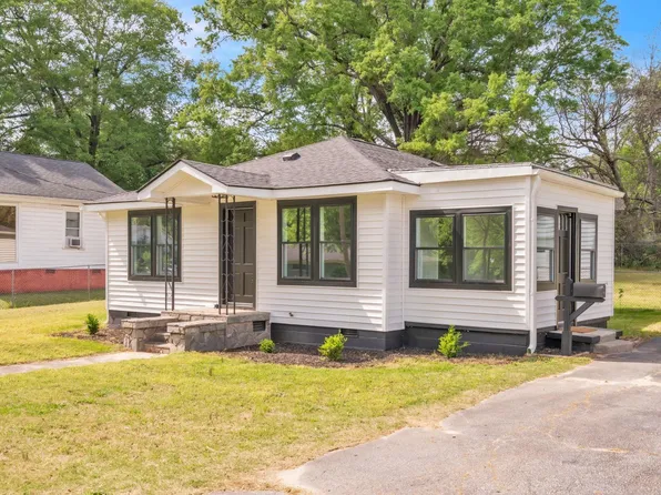 470 W Hayne St, Woodruff, SC 29388