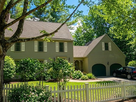 2nd image of 29 Lexington Road