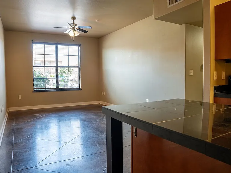 2400 MARKET PLAZA DRIVE — Photo 7