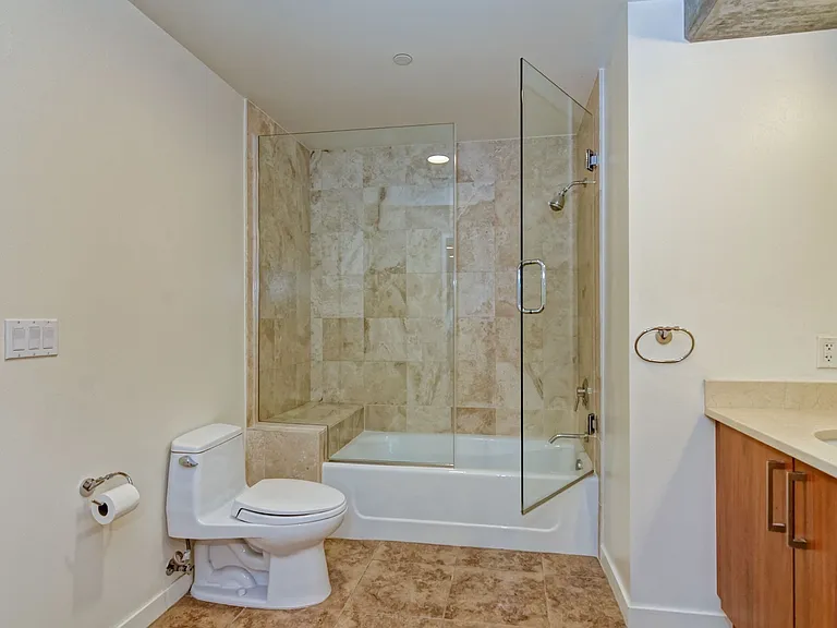 800 The Mark Ln #1807 — Photo 19