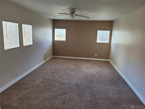 5th image of 1514 Burbank Dr