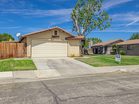 3rd image of 43729 La Paz Ln