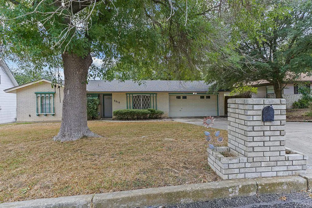 5810 Brenda Lane San Antonio, TX 78240 — Photo 3